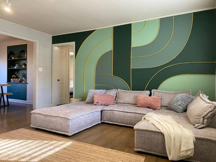 Boho Chic 2 Bedroom West Plaza カンザスシティ エクステリア 写真